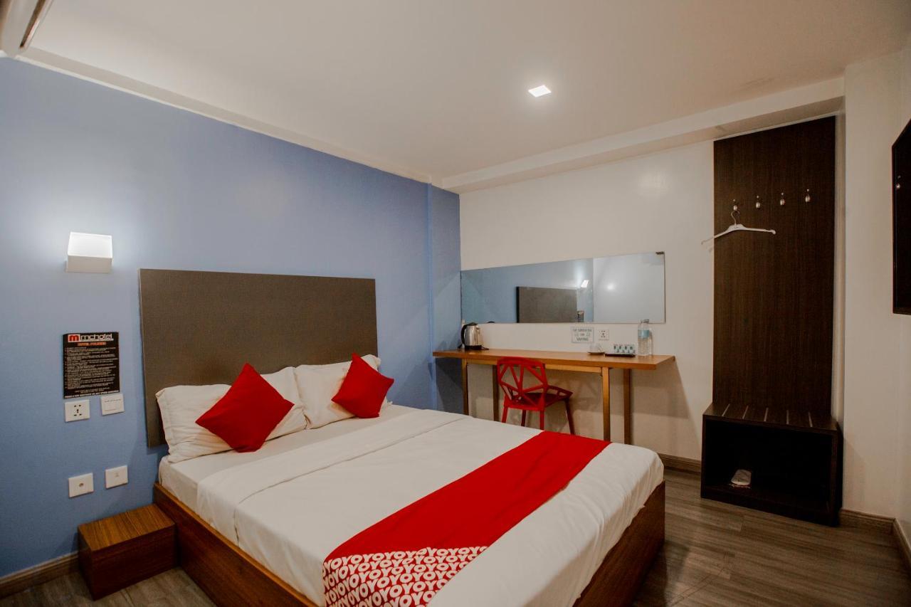 Oyo 666 Mc Hotel Fairview ケソンシティ エクステリア 写真
