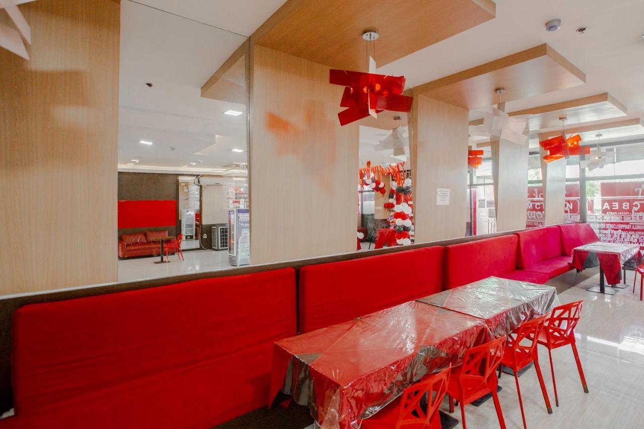 Oyo 666 Mc Hotel Fairview ケソンシティ エクステリア 写真